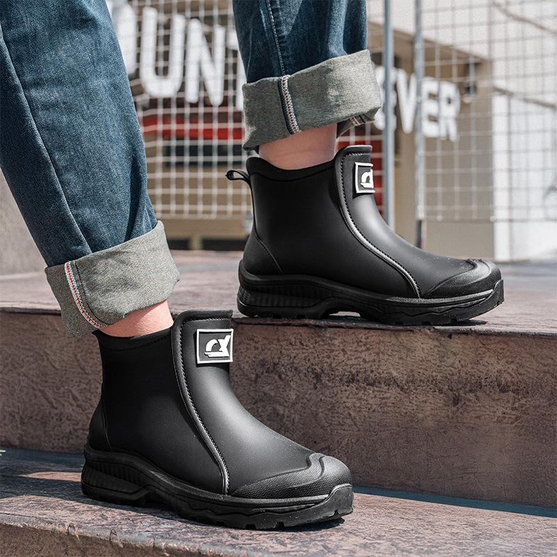 Water Shoes New Men's Fashion Medium Tube Rain Boots Short Tube Rain Shoes Platform Environmental Protection PVC Outdoor Fishing