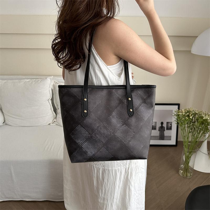 New Summer Korean Version Retro Large Capacity Simple Contrasting Color Tote Bag Women's One-shoulder Underarm Bag