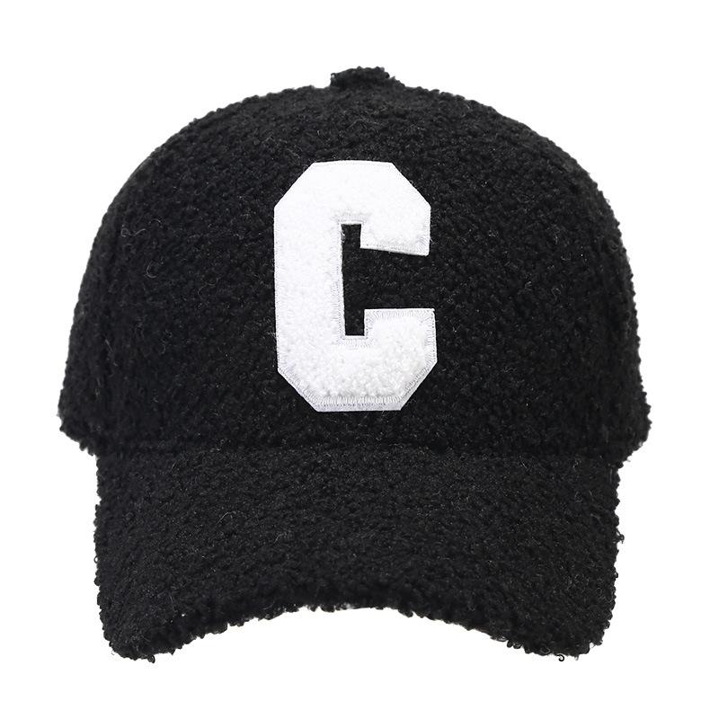 

Новая осенне-зимняя бейсболка из овечьего бархата для женщин, утолщенная и теплая кепка с козырьком для мужчин, в корейском стиле, с буквой C, повседневная, подходящая ко всему One Size