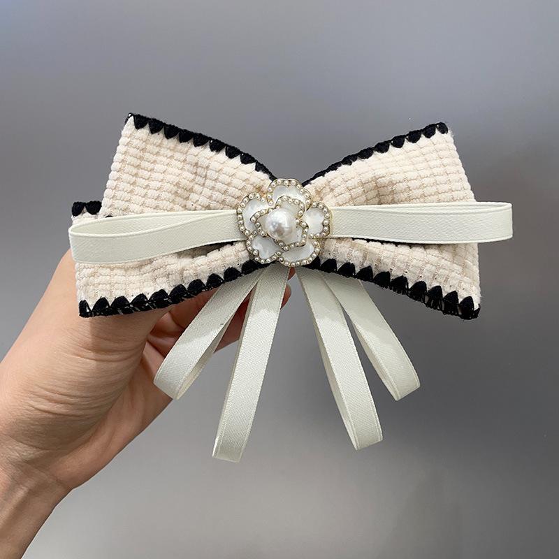 

Imitation Pearl Camellia Bow Tie Corsage Brooch Black Simple Mourning Brooch Neckline Accessories Shirt Collar Pins білий