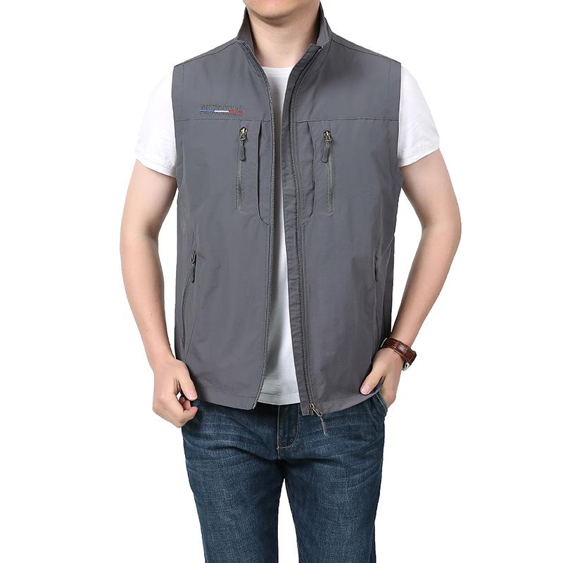 Men's Quick-Dry Multi-Pocket Waistcoat for Spring to Autumn