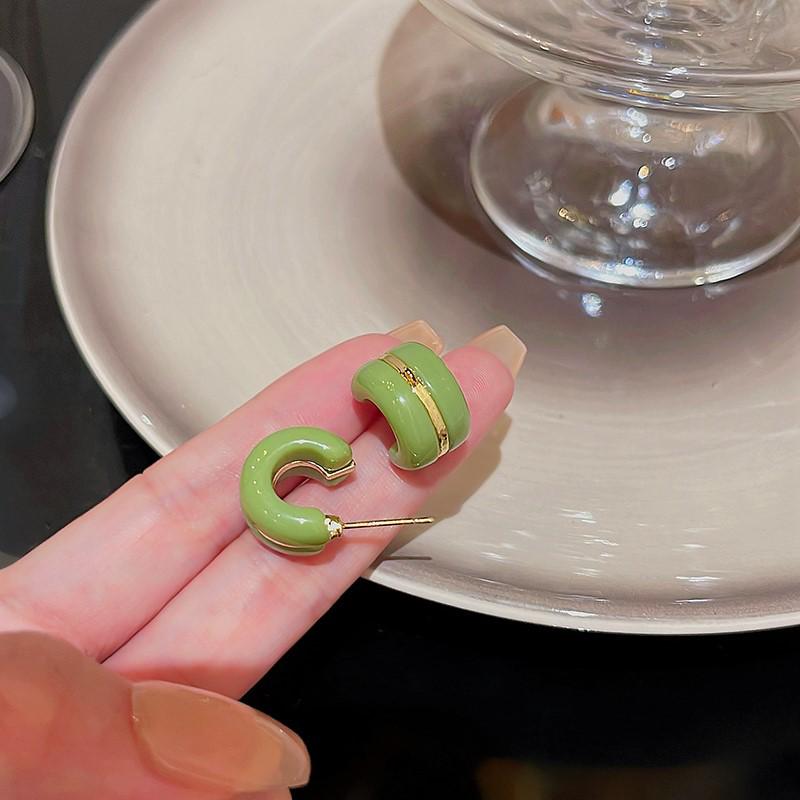 S925 Silver Needle Korean C-Shaped Two-Tone Resin Earrings - Trendy, Fresh, Light Luxury Accessory