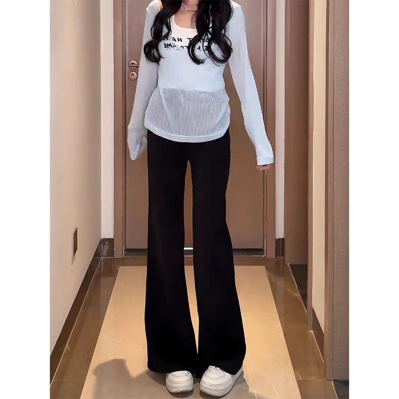 Damen Jeans in Übergröße, Schwarz, Stretch, Micro Flare, High-Waist - Frühling/Herbst, Schlankmachende gerade Beine, Trompetenhose