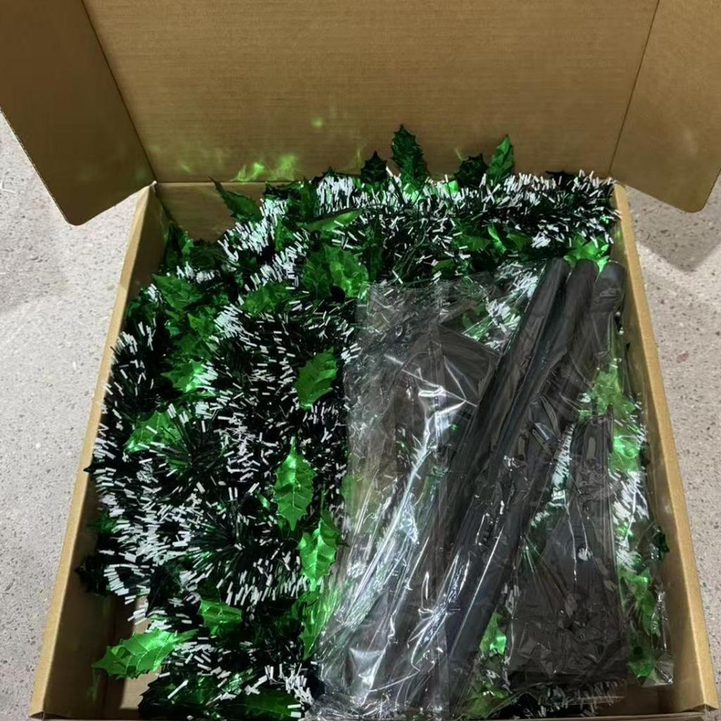 Scalable Christmas Tree 5 Ft Festival Ornament Faux Foldable Christmas Tree For Winter Holiday Season Decor Indoor Porch Yard