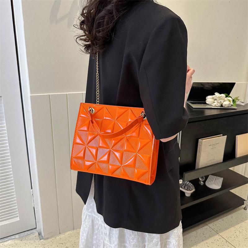 Simple Women's Fashion Bag New 2025 Spring and Summer New Popular Texture Chain Messenger Bag Casual Shoulder Bag