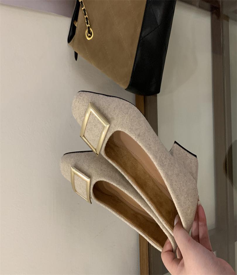 2025 autumn new metal square buckle light mouth single shoes women's thick heel square head commuting Mary Jane shoes