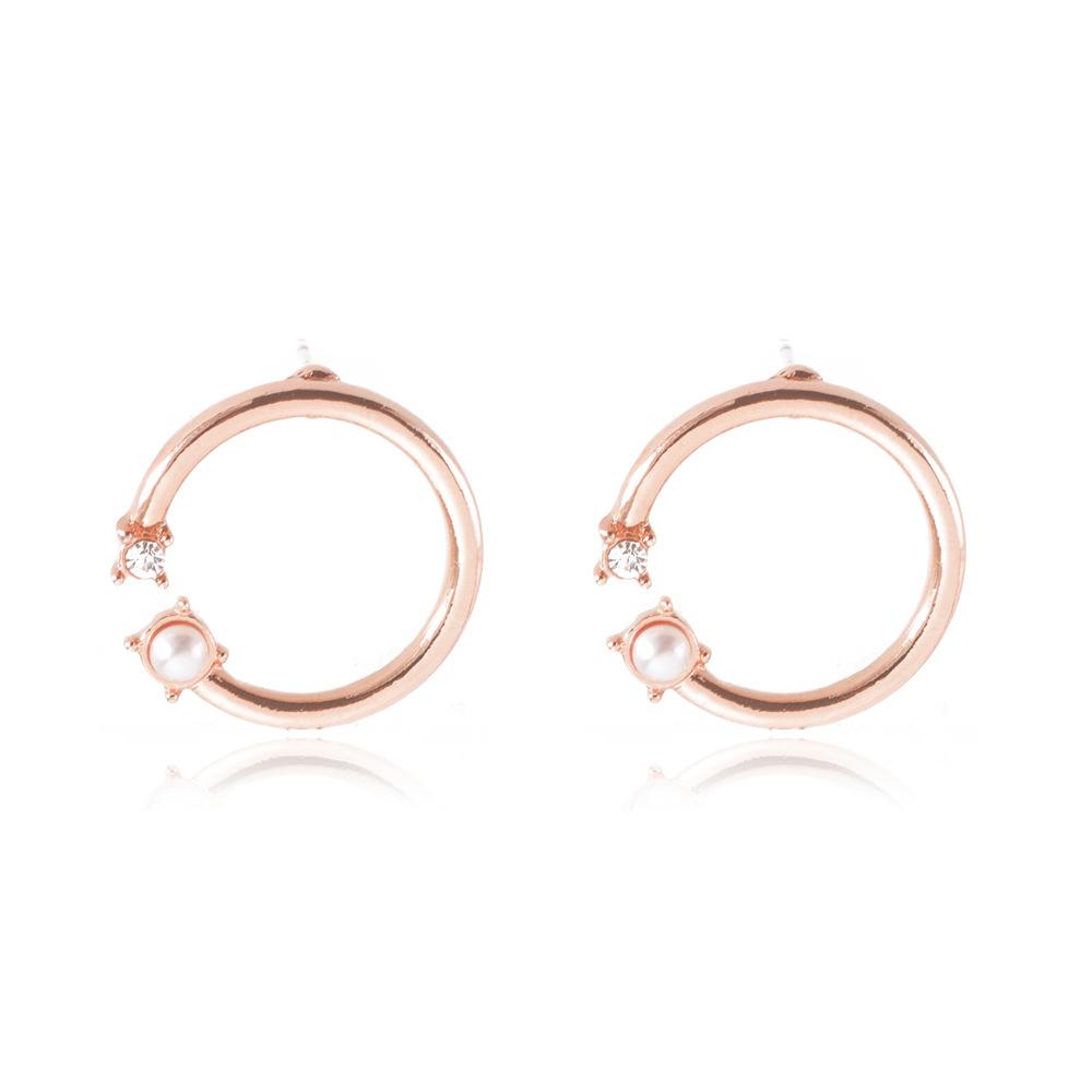 Pearl Stylish Round And Stud Earrings For Women Perfect For Weddings Birthdays And Anniversaries