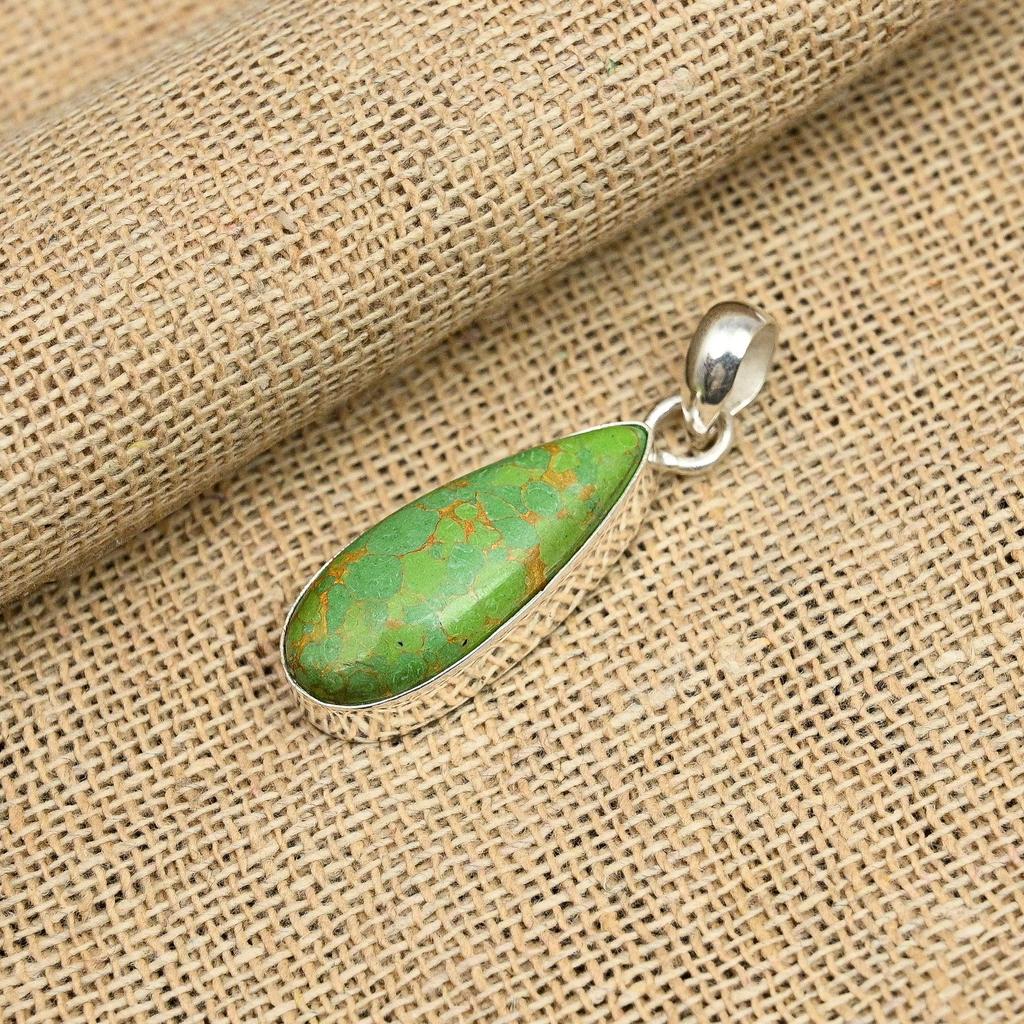 Incrível pingente de joia de prata esterlina 925 feito à mão com pedra preciosa turquesa de cobre verde para ela