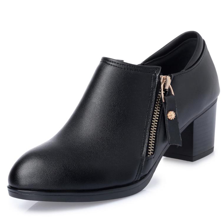 Scarpe da donna Scarpe da donna in vera pelle Scarpe con buco alla moda Scarpe singole casual da donna