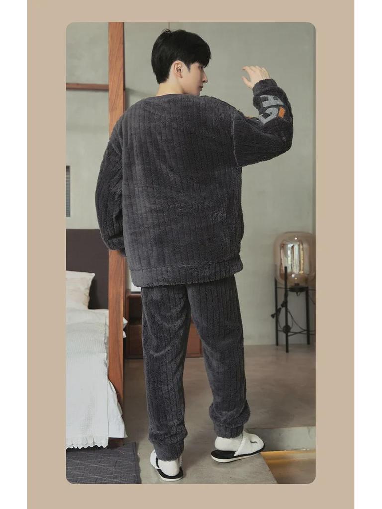 2024 Men's Winter Coral Fleece Pajamas: Thick, Long-Sleeve Flannel Home Suit