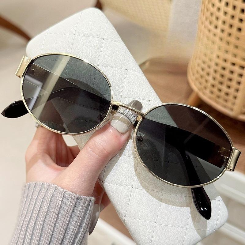 Kleine Metallrahmen Ovale Sonnenbrille für Damen Herren UV400 Brillen Herren Vintage Schutzbrille Luxus Shades UV400 Brillen