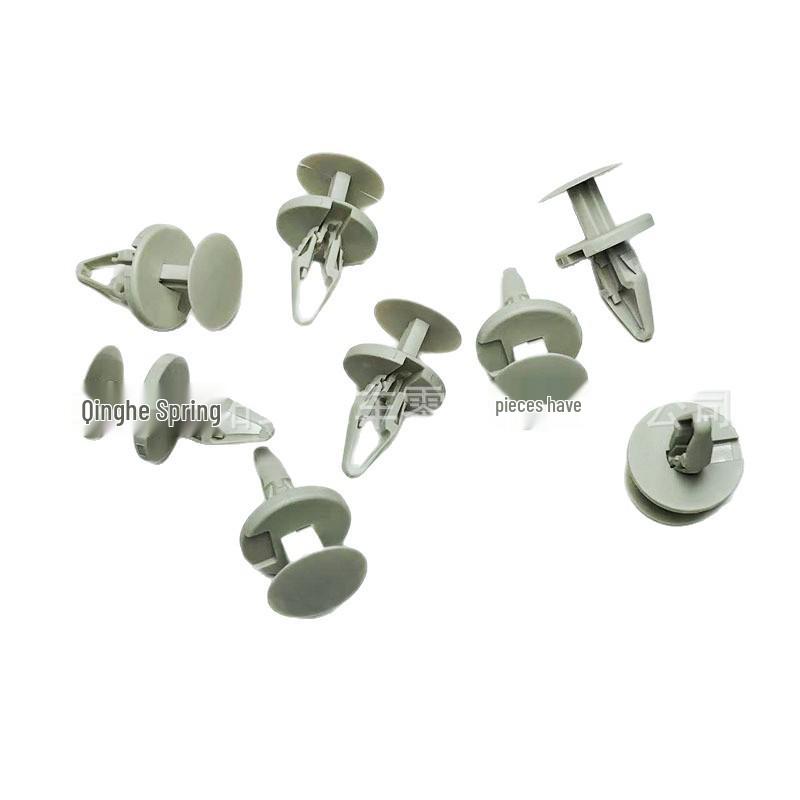 

Baojun 730 Rear Door Trunk Buckle Clip, Through-Hole Expansion, Beige Interior Panel Clear Plastic