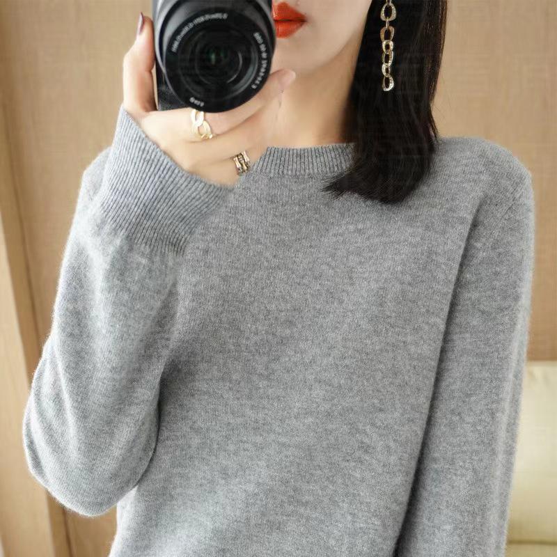 Women's Round Neck Solid Color Knitted Pullover Sweater - Autumn/Winter Long Sleeve Korean Style.