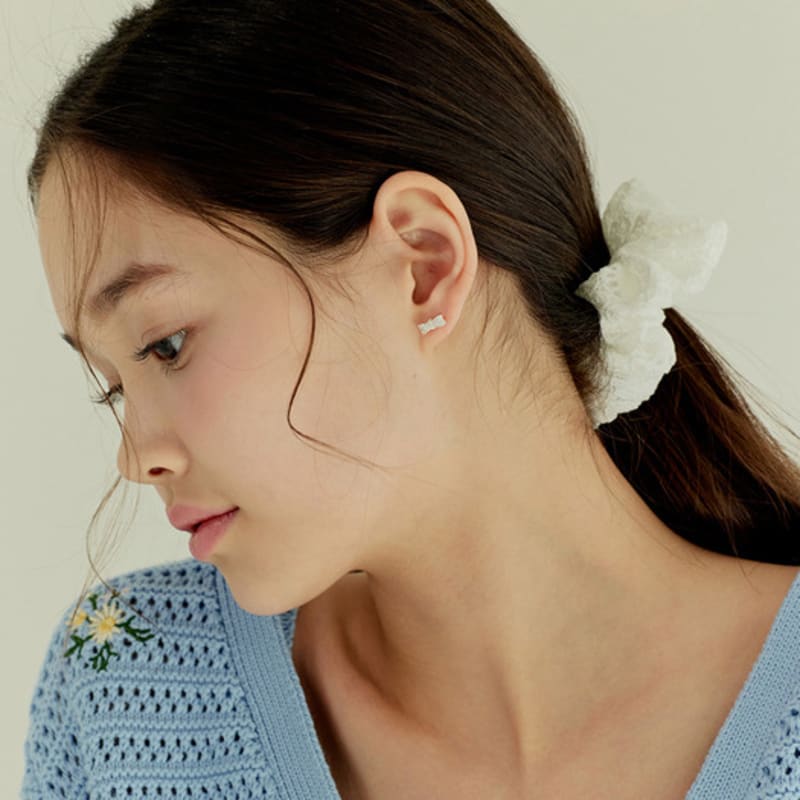 Murmur [925silver]Petit Ribbon Cubic Earrings