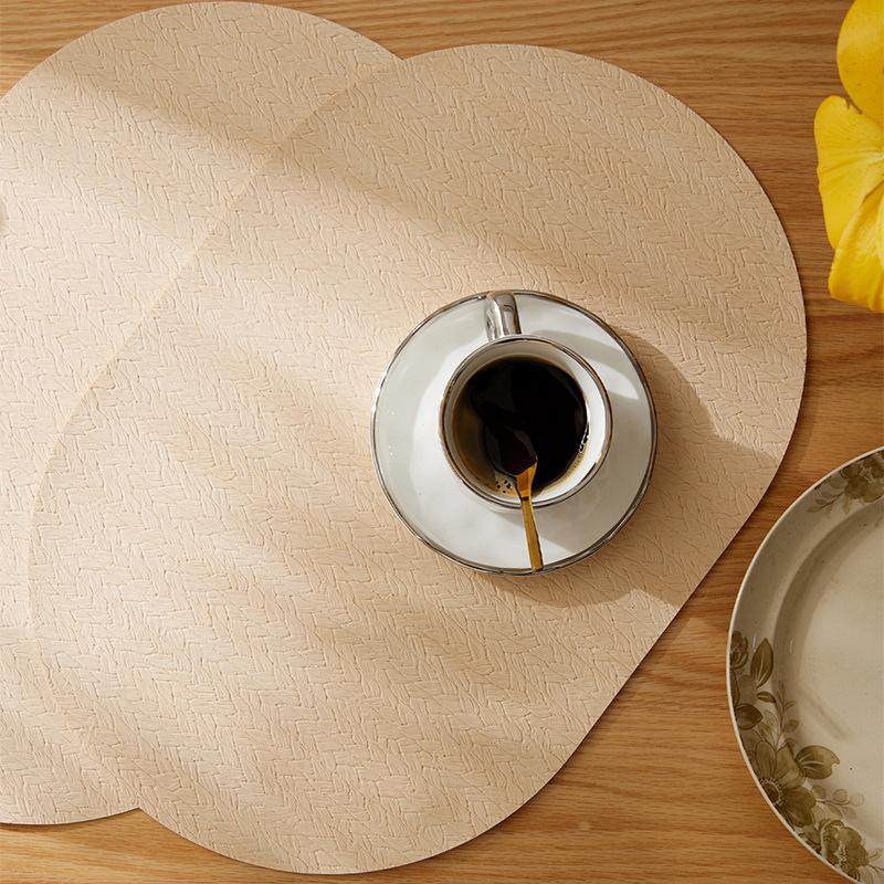 Imitation Corn Husk Woven Pattern Desk Mat, Waterproof Oil Stains, Heat-insulating Bowl Mat, Insult Placemat, Coaster, Tableware, and Tabletop
