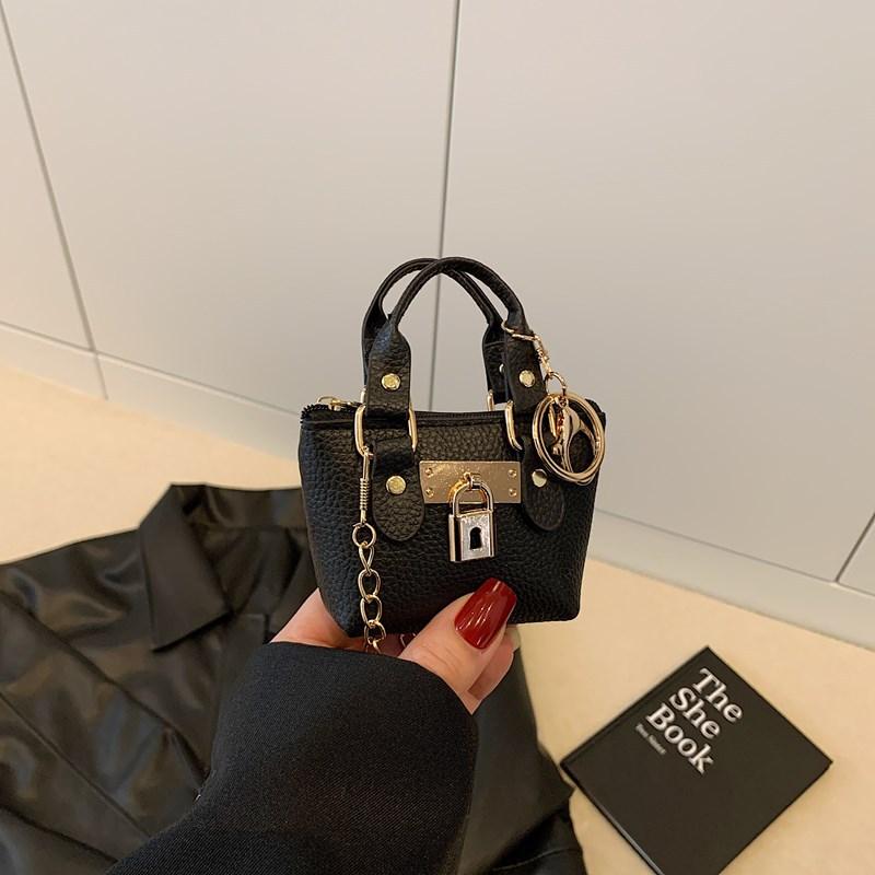 Korean version of girls' crossbody portable small square bag summer new personalized classic children's hand carry one shoulder crossbody bag
