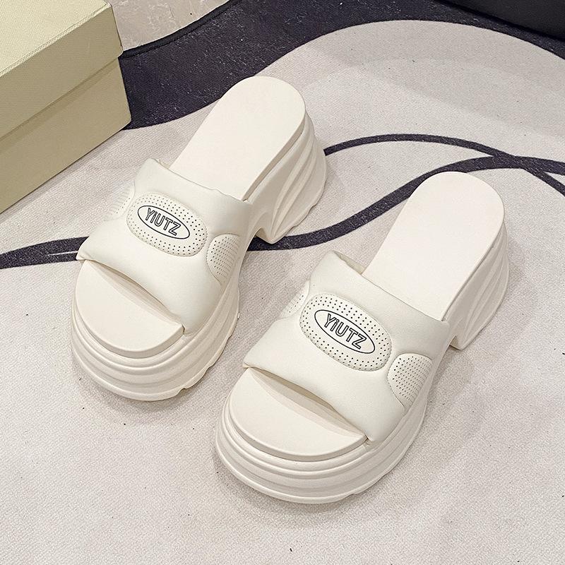 New thick-soled heightening muffin slippers women's summer new versatile skirt light slope heel one-word sandals