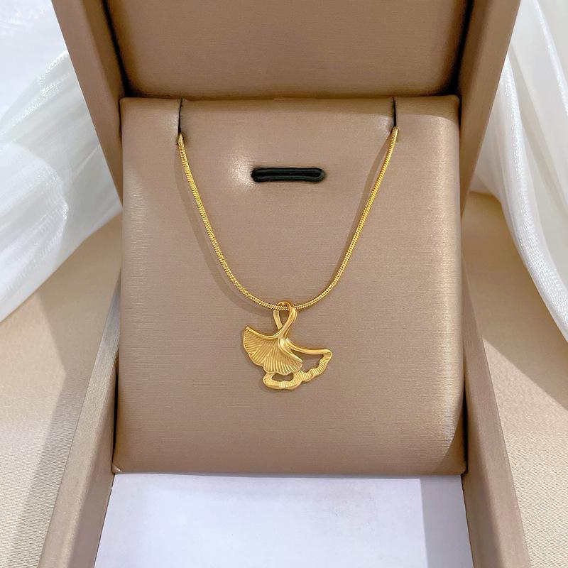 Geometric Animal Temperament Personality Minimalist Wind Furnace Real Gold Necklace Female Collarbone Chain