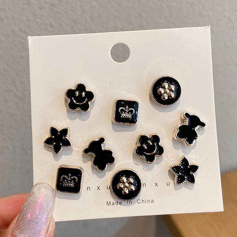 Women's Waist-Tightening Elastic Brooch Pin - Anti-Exposure Buckle for Clothes and Skirts