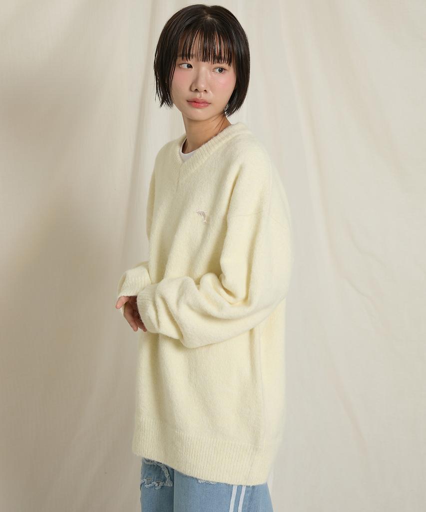 WAIKEI Dolphin Hairy V-Neck Knit Ivory