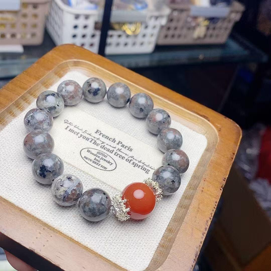 Exquisite Unisex Volcanic Rock & Red Agate Bracelet - Simple & Versatile Fashion Accessory