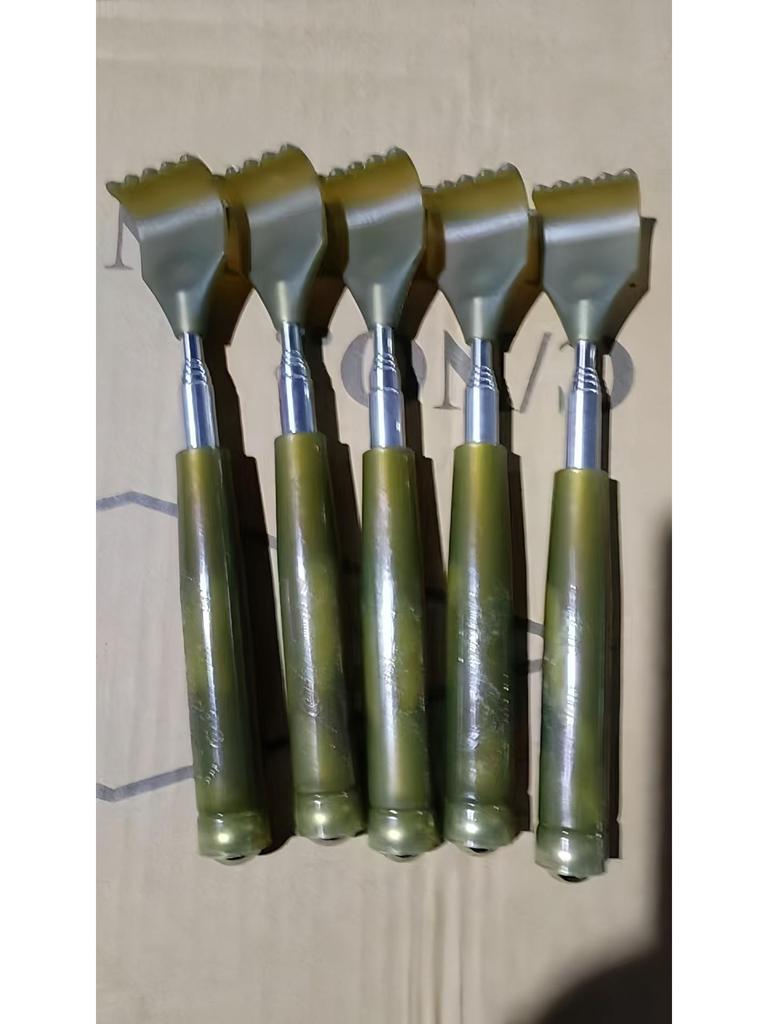 Steel Ball Telescopic Back Scratcher – Multifunctional Cow Horn Design for Ultimate Comfort