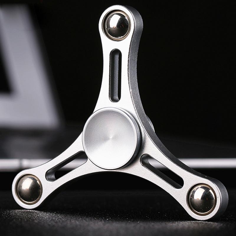 Tri-Spinner Fidget Divertente Giocattolo per Bambini e Adulti Fidget Spinner Metallo EDC Spinner per le Mani per Autismo e ADHD Giocattolo Puzzle Antistress B0127