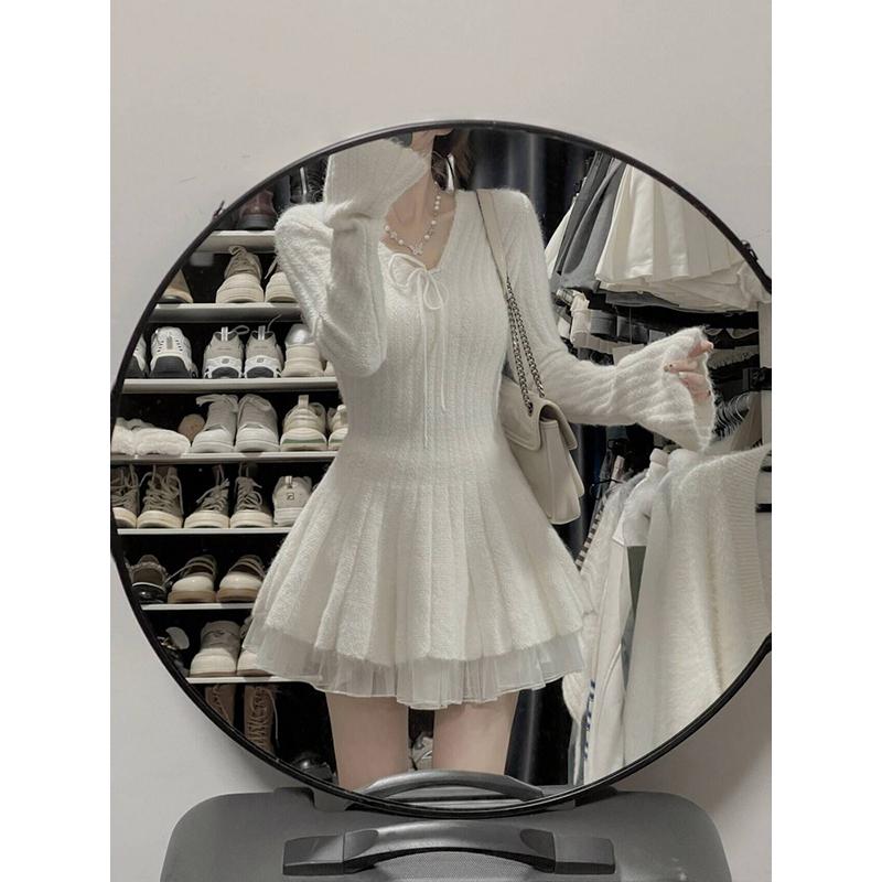 French V-Neck White Knitted Sweater Dress Women's Spring Temperament Inner Bottom Skirt Waist Slim Short Skirt