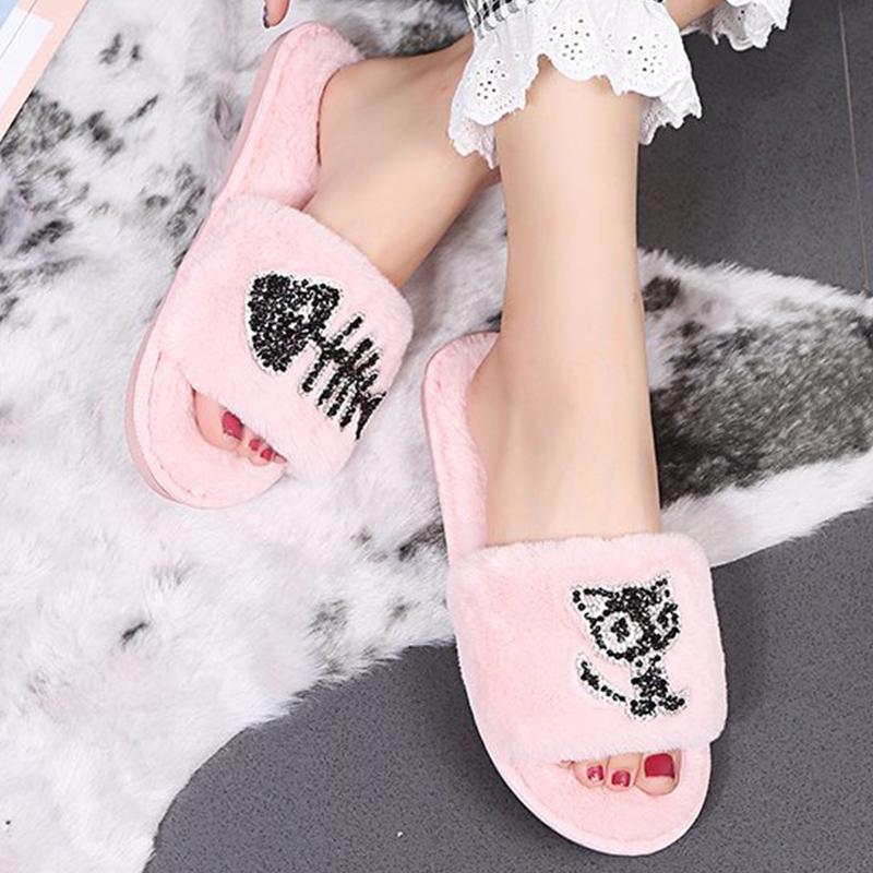 Fashion Fashion Crystal Cartoon Cat Fur Slippers Women Comfort Faux Fur Cotton Slippers Woman Winter Open Toe House Plush Slides Mujer