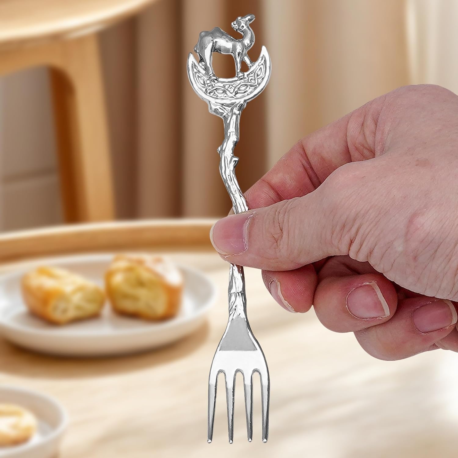 6 Pack Vintage Creative Cake Fruit Forks, Starry Night Camel Fork, Vintage Cake Forks for Dessert Cake Salad Kitchen Restaurant (Silver)