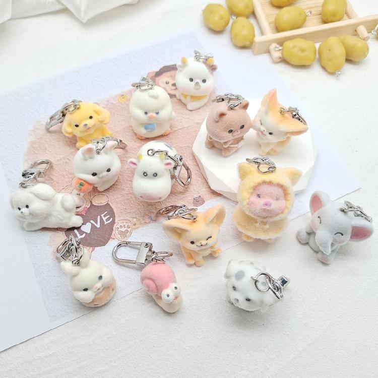 Elegant 3D Flocking Animal Keychain for Ladies Unique Designed Car Key Chain Fashionable Keyring Pendant Ornament