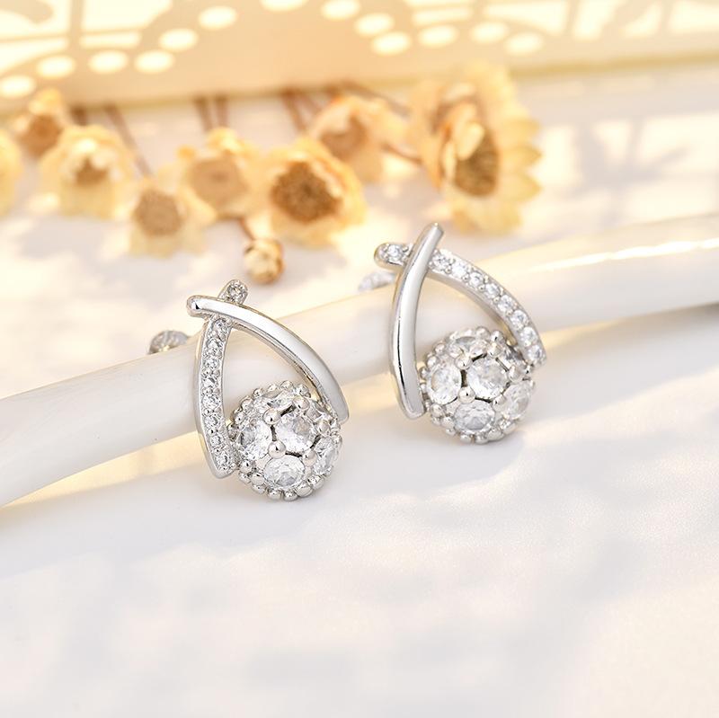 

Xiaoxiangfeng Seiko Flash Drill Cross Water Drop Earrings for Women Fashion Temperament Personality Versatile Earrings