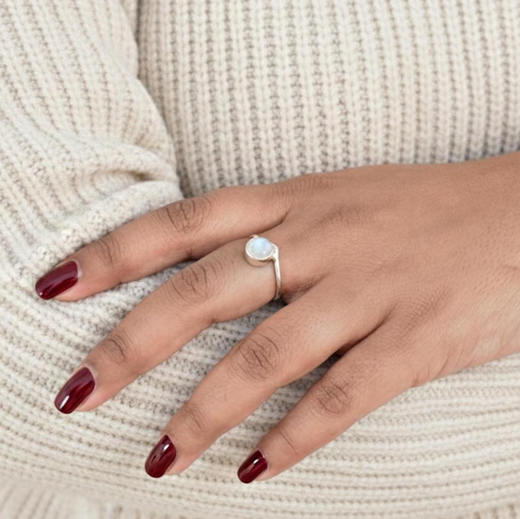 Regenbogenmondstein Runder Statement-Ring, 925 Sterlingsilber, Boho Minimalistischer Ring für Damen