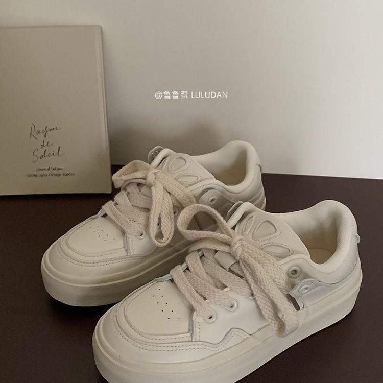 

2025 осень студенческие спортивные скейтбордные туфли женские с плоским дном с низким верхом и утолщенным язычком женские туфли корейская версия повседневная обувь для скейтборда дети 40