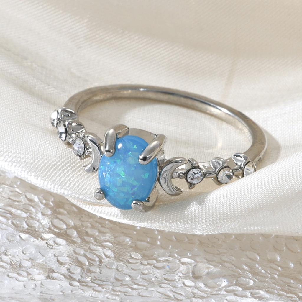 Hot-selling oval imitation Opal moon ring retro light luxury four-claw celebrity style diamond jewelry