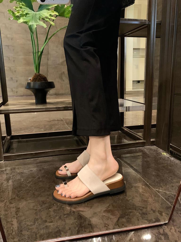 Fashion Women's One Word Slippers 2025 Summer New Outdoor Breathable Clip Toe Wedge Flat Shoes Fashion Height Increase Slip On Sandals
