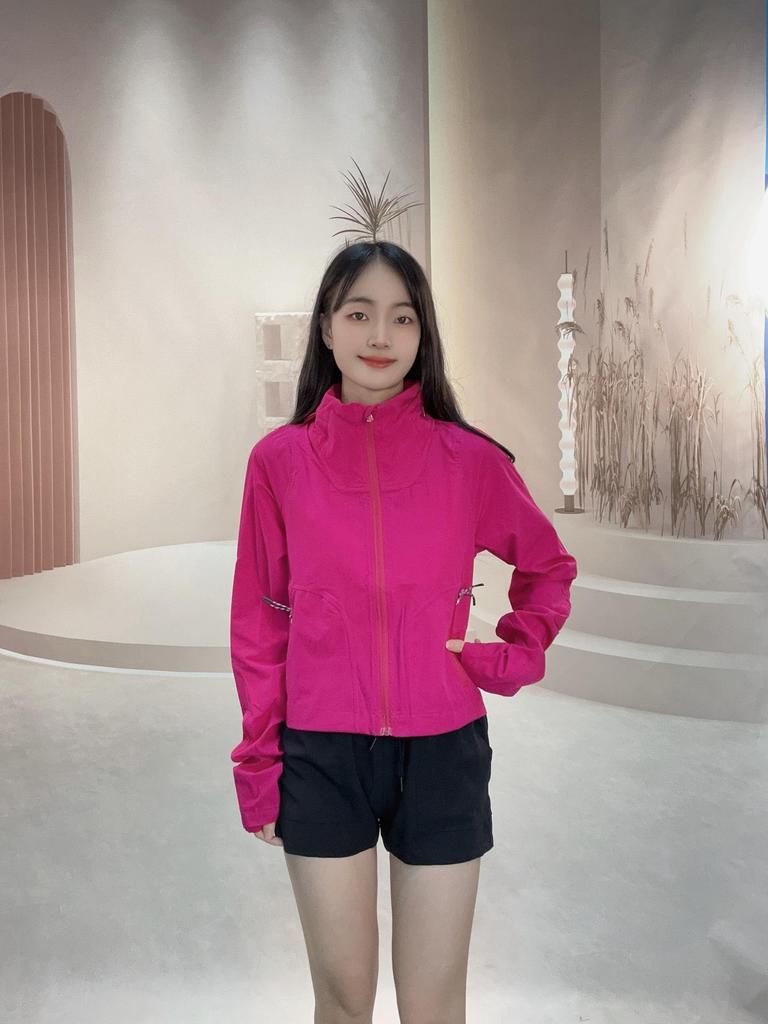 Women's Slim Fit Breathable Sports Jacket: Sun Protection for Spring & Autumn Outdoor Activities, Yoga, Hiking.