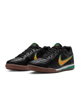 Scarpe speciali per sport – Scarpe da calcio