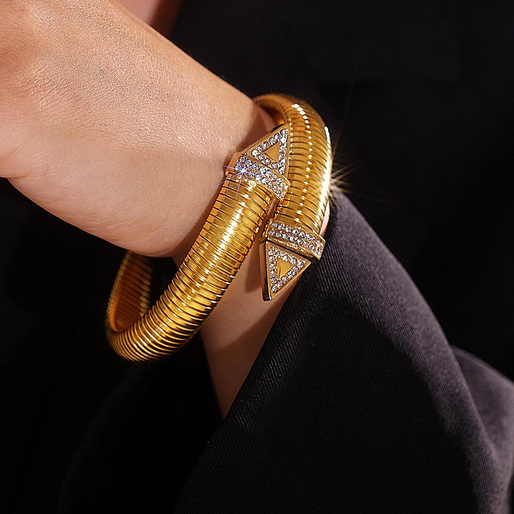 18K Gold Plated Geometric Rhinestone Open Bracelet with European  American Style