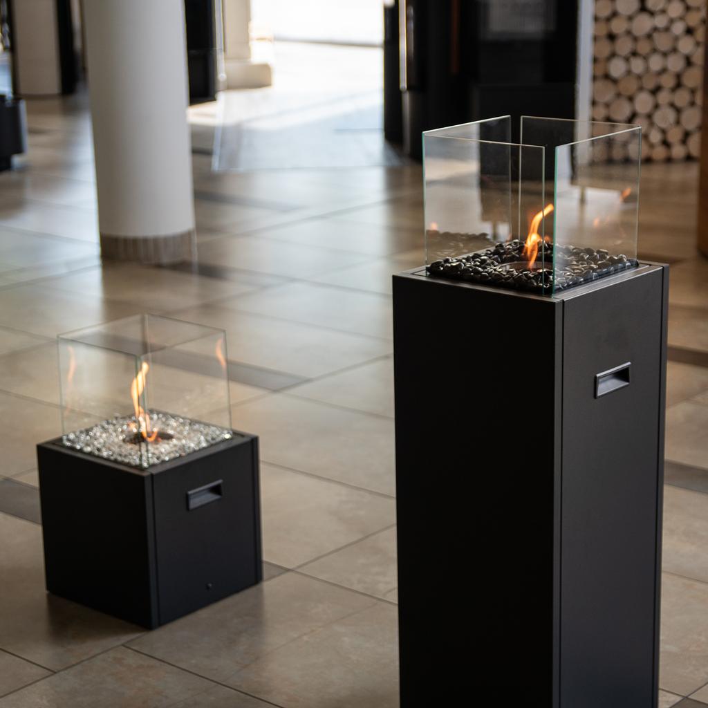 Freestanding bioethanol fireplace TOWER MINI black