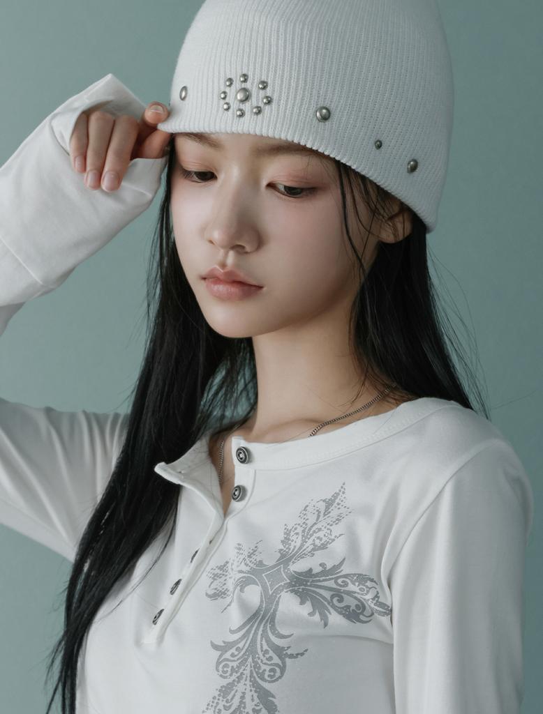 Lupeu Mini Silver Studded Beanie White