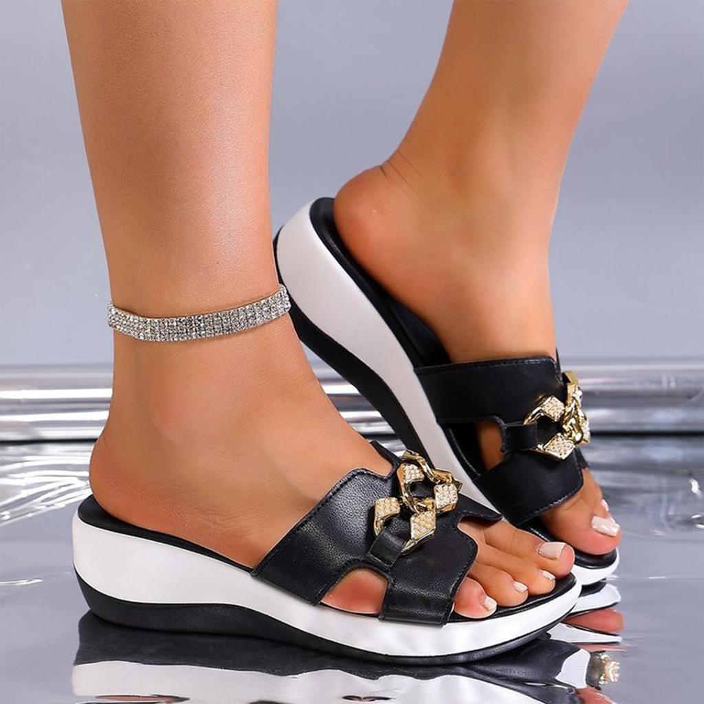 Women's Summer Slip On Sandals Soft Sole Platform Slide Sandals with Chain Decoration Non Slip Lightweight Comfortable Casual Footwear