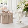 Anspruchsvolle Wohnaccessoires 3D-gedrucktes Calla-Lilien-Vasen-Ornament, Eleganter matter Off-White Blumenhalter mit stabiler Spiraldekoration für Eukalyptus