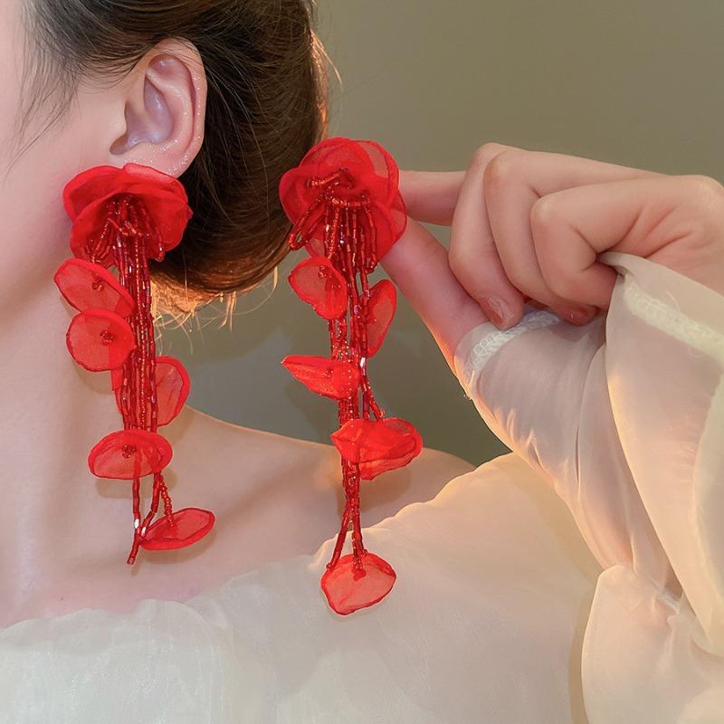 Dopamine petal mesh stud earrings new popular seaside vacation wind earrings exaggerated temperament versatile earrings wholesale