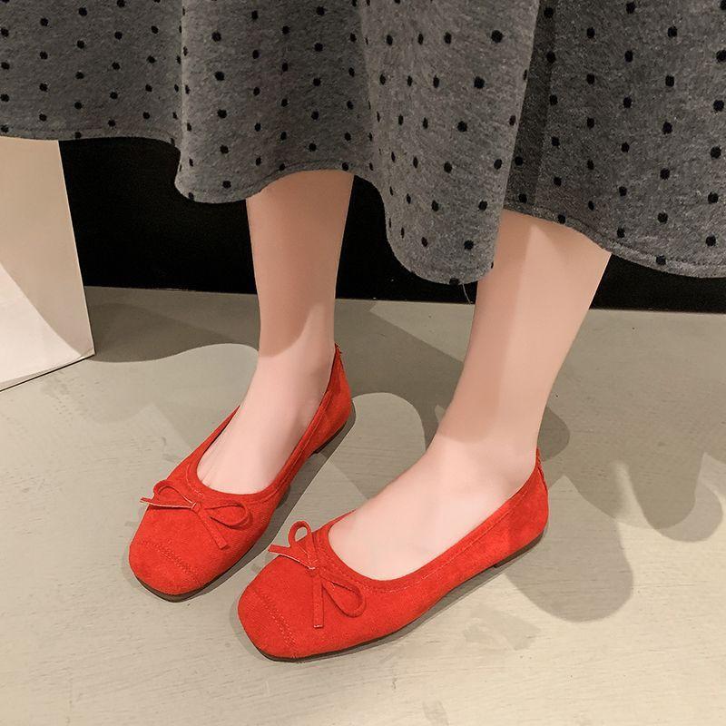 2025 spring and summer new French shallow mouth single shoes women's Korean version gentle soft sole Doudou shoes square head flat sole grandma shoe