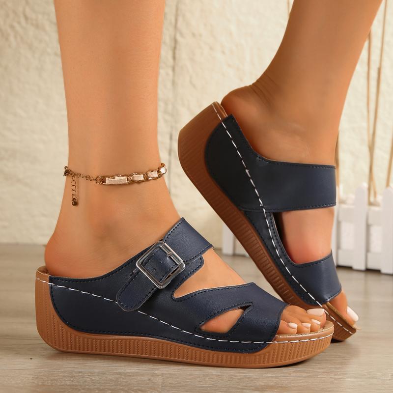 Fashion Vintage Slip On Soft Sole Wedge Heels Sandals Women Metal Buckle Decoration Slippers Women 2025 Casual Driving Beach Shoes