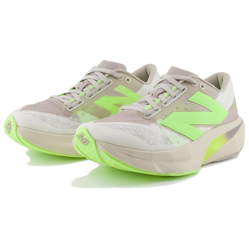 New Balance FuelCell Rebel V4 'Beige Grønn' Dame