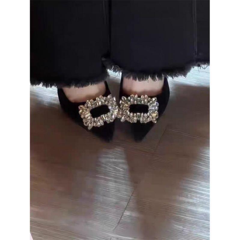 Off-white bridal wedding shoes pointed high heels women's 2026 spring and summer French fashion temperament stiletto shoes
