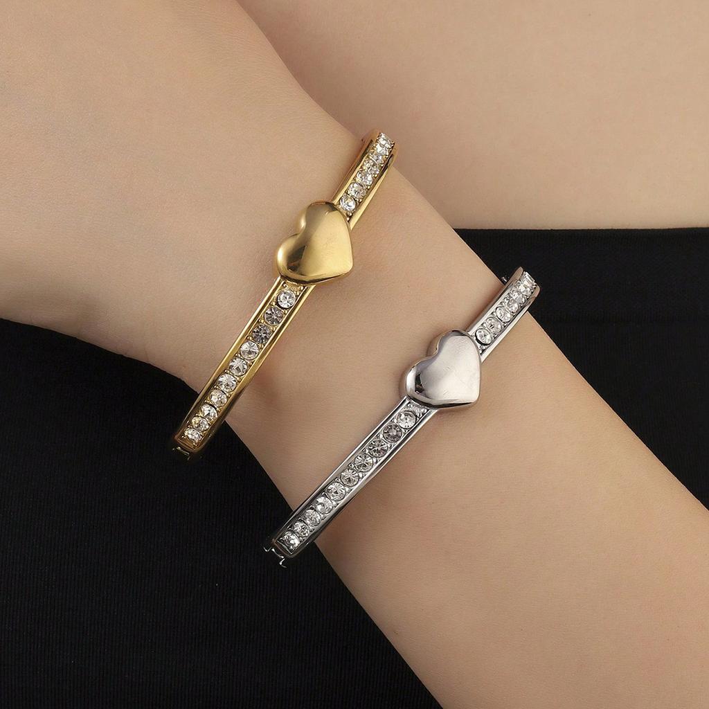 European and American Titanium Steel Bracelet Open Bracelet Heart Shaped Hand