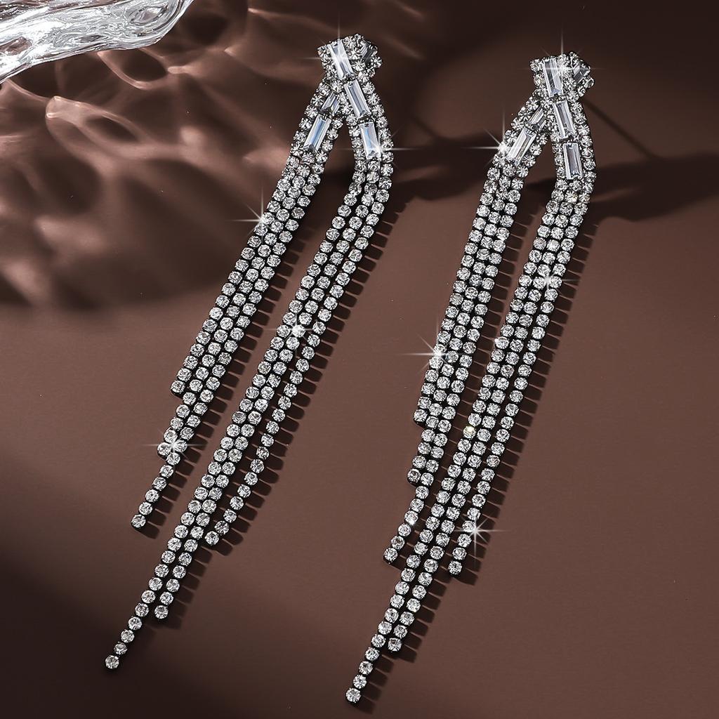 Super Flash Claw Chain Temperament Geometric Diamond-Encrusted Rhinestone Long Fringed Earrings Women'S Exaggerated Banquet Earrings Studs